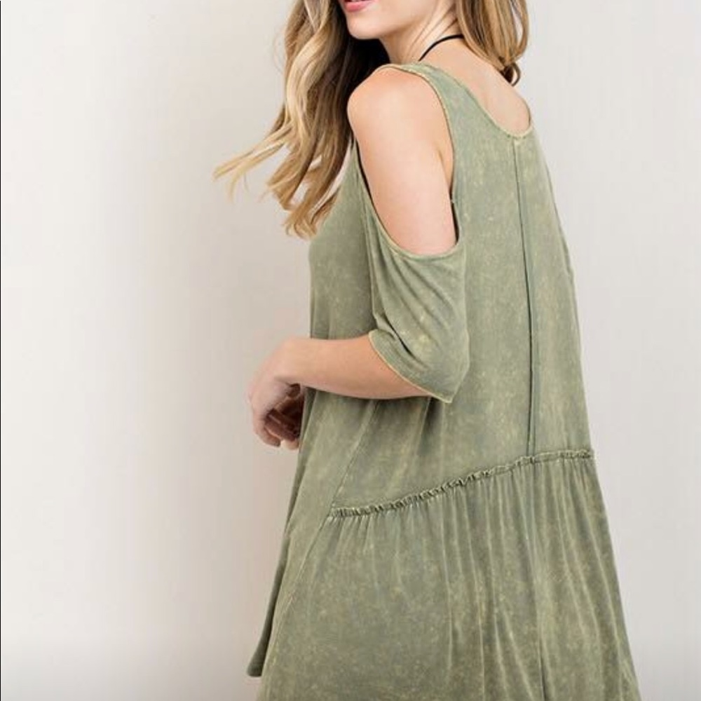Olive Green Cold should top - Picture 3 of 3